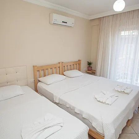 فندق Kampues Garden 4*