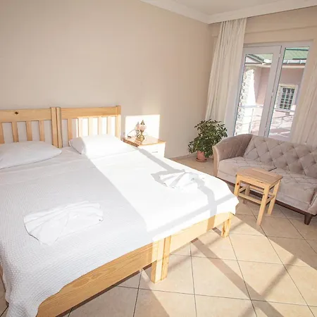 Hotel Kampues Garden